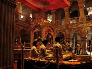 Guru Nanak Jayanti 2022 - Visit Some Of The Most Well Known Gurudwaras In India