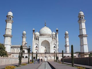 Bibi Ka Maqbara: The Stunning Replica Of Taj Mahal