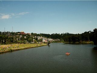 Travel To These Popular Lakes In West Bengal