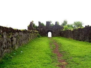 Get To Know Everything About Korlai Fort 