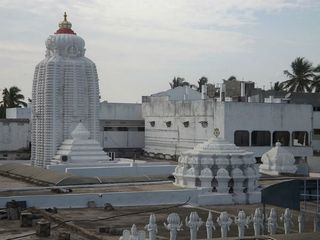 Visakhapatnam To Srikakulam – Through Beaches And Temples