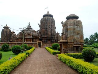 Brahmeswara Temple In Bhubaneswar – Splendidly Carved And Richly Designed