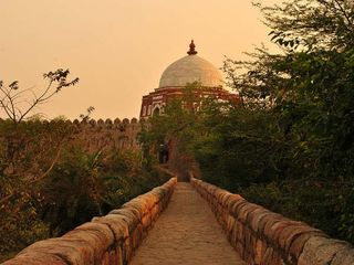 Tughlaqabad Fort In Delhi – A Ruined Yet Alluring Monument From The Past