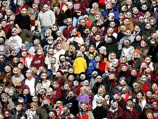 World Tourism Day 2021 Special: Tips To Have A Local Experience When Travelling Or Moving Overseas 