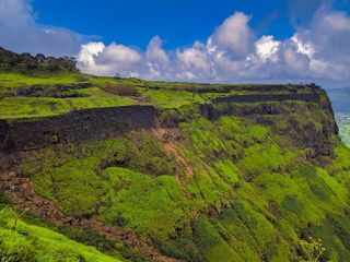 10 Best Places To Visit In Maharashtra In February 2022