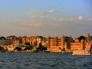 Valentine's Day Special 2022 – Celebrate At These Astounding Locations In India