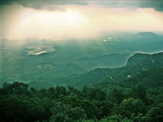 Top Spots For A Summer Vacation In Madhya Pradesh