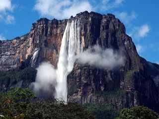 Angel falls: Where Clouds Take A Shower