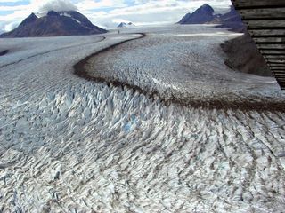 Glacier Bay: The Decaying Mountain Range