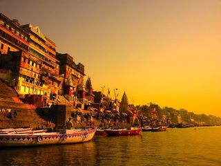 Varanasi – Gateway To Gods