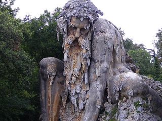 An Elderly Man in Italy with Secrets to Hide: Colosso Dell‘Appennino, Who is this man?