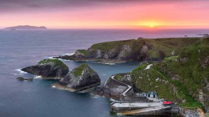 Complete Travel guide to the most beautiful place in Ireland! Dunquin Pier 