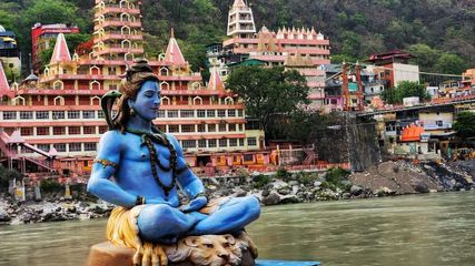 Rishikesh: The Gateway to the Himalayas and Spiritual Enlightenment