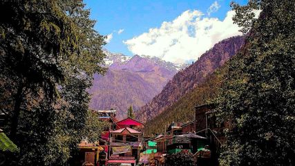 Kasol: How the Mini Israel in India Attracts Israeli Travelers?
