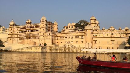 Experience the Royal Heritage of India in Udaipur's Grand Palaces