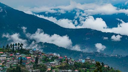 Experience Serene Beauty at its Best in Darjeeling, the Queen of Hills