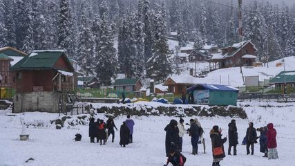 Gulmarg Receives Fresh Snowfall: Best Places to Enjoy It in the Baramulla district of north Kashmir