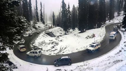 Snow Blankets Kashmir Valley, Bringing Relief After Two-Month Dry Spell