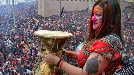 Why 'Chita Bhasma' or 'Masan' Holi Is Celebrated at the Cremation Ghat in Varanasi Before Holi
