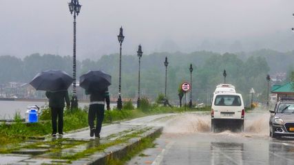 Orange Alert: IMD Warns of Heavy Rainfall in West Bengal, Jammu and Kashmir