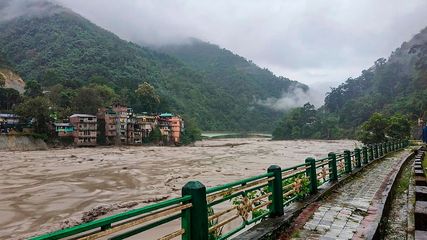 Safety Alert for Sikkim: Teesta River Surge Prompts Precautionary Measures After Heavy Rainfall