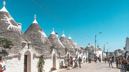 Alberobello's Trulli: A Dive Into Apulia's Architectural Heritage