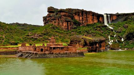 Bengaluru Tourism Shares Pics of Badami's Rain-Washed Temples by the Lake for Monsoon Lovers