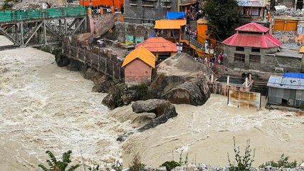  Alaknanda River's Water Level Rose Suddenly, Scares Locals, Pilgrims 