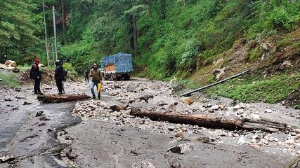 Heavy Rains In Himachal Pradesh Result In 115 Road Closures