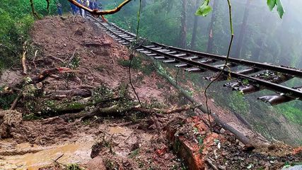 Himachal Pradesh on Yellow Alert After Cloudburst Causes Major Flooding, Roads Closed