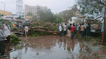 Red Alert for Gujarat: IMD Warns of Heavy Downpours and Severe Weather