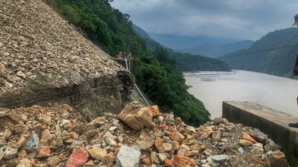 Red Alert Issued in Sikkim: Landslides Cut Off Mangan District, Flood Warnings Disrupt Life
