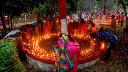 Surat's Chandi Padvo Festival 2024:  A Night of Ghari, Bhusu, and Full Moon