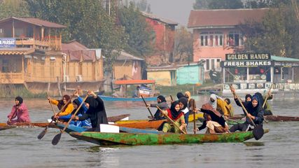 Over 150 Women Compete in Kashmir’s First All-Women Boat Race on Dal Lake