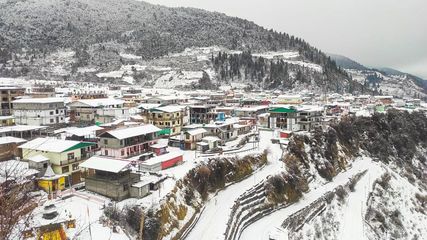 Winter Weather In Uttarakhand: Snow Disrupts Travel And Draws Tourists