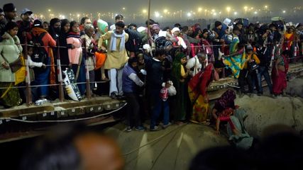 Maha Kumbh 2025 Stampede Updates: Chaos In Prayagraj, Authorities Urge Devotees To Avoid Sangam