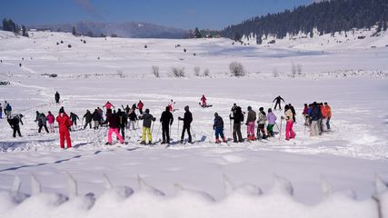 Gulmarg And Sonamarg Experience Weather Changes Amid Snowfall