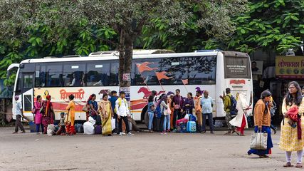 Maharashtra Suspends Bus Services to Karnataka After Violent Incidents