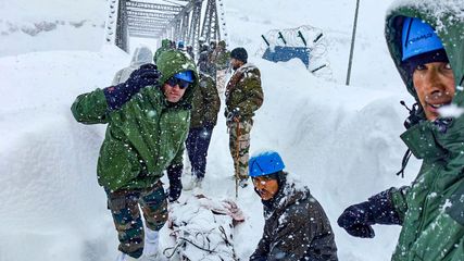 How Did the Badrinath Avalanche Trap 42 Workers Under Snow? Warning for J&K too