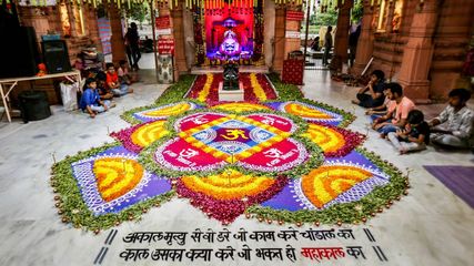 Mahashivratri 2025: Top Shiva Temples in Ahmedabad to Visit on 26th