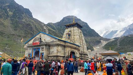 IRCTC Launches Helicopter Booking for Kedarnath Yatra 2025: Know Fares and Routes