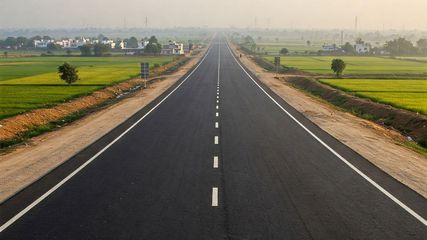 Gorakhpur Link Expressway to Open by May 15: Faster Route to Lucknow Nears Completion