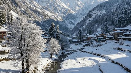 East Sikkim Snowfall: Roads Blocked, Travel Permits Restricted after Landslides