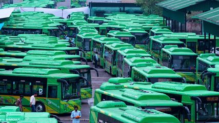 Delhi Launches New D.EV.i Electric Bus Service to Cut Pollution