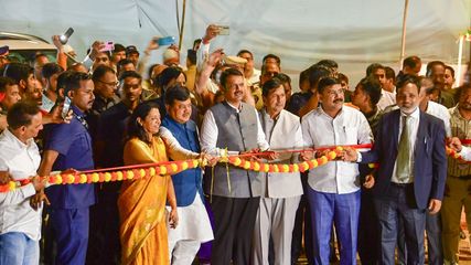 Mumbai’s 1st Cable-Stayed Railway Bridge Opens at Reay Road; Titwala Gets New RoB Too
