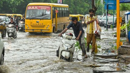 Flash Flooding in Ahmedabad: AMTS Halted, Roads Flooded and Blocked After Two-Hour Storm