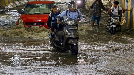 Heavy Rain Floods Bengaluru's Hennur, Sarjapur & Marathahalli; IMD Warns of More Rains Ahead