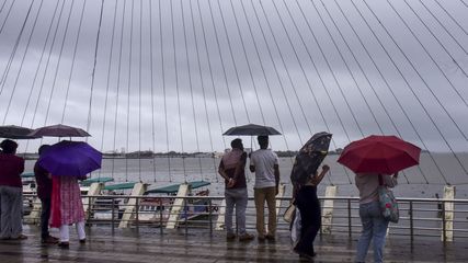 Kerala Weather, May 21: Yellow Alert In 7 Districts As Heavy Rain, Thunderstorms And Strong Winds Continue