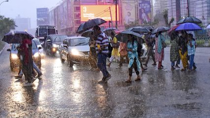 Kerala Weather Update: Heavy Rain Likely to Continue Across State; Yellow Alert Issued in Multiple Districts