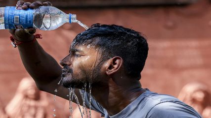 Hyderabad Weather Today: City Under Heat Alert as Temperature May Touch 37°C; Thunderstorm Chances Later